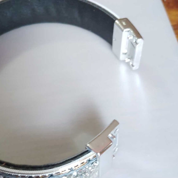 Silver Blue and White Crystal Bracelet Magnetic Locking Clasp - Picture 6 of 10